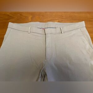 Tommy Hilfiger Men's Light Khaki Chinos